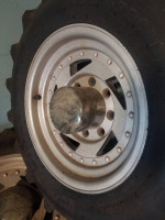 V tread 8lug aluminum rims