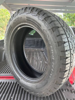 LT285/60R20 PAIR 2TIRES CONTINENTA 70%LIFE NO REPAIRS 2021
