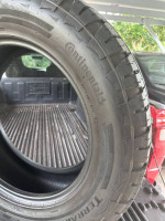 LT285/60R20 PAIR 2TIRES CONTINENTA 70%LIFE NO REPAIRS 2021