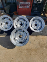 @@ SET OF 4 -8 INCH FACTORY CORVETTE RALLY STEEL WHEELS @