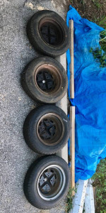 ClassicCarCollector 4 (UK) MG 1972-74 Midget wheels in great condition