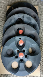 5 Jeep Wrangler 18' wheel HubCaps black red center