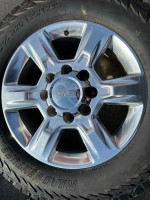 oem 20 Chevy Silverado GMC Sierra 2500 wheels 275/65/20 Kumho tires 8x180