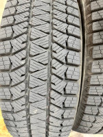 Set of (4) Blizzak 225/65/17 like new
