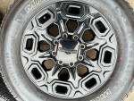 oem 20” GMC Chevy 2500 wheels 275/65/20 Michelin Tires 8x180