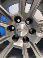 1 OEM 2022-2024 Chevy Silverado 20x9 Dark Grey Machined Rim