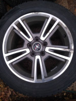 Ford Mustang 17 inch wheels only 3 rims