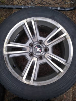Ford Mustang 17 inch wheels only 3 rims