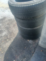 Michelin tires t265 60 R20 good condition call me