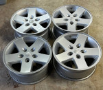 Jeep Wrangler 17” OEM rims
