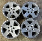 Jeep Wrangler 17” OEM rims