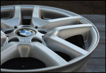 (2) 17" BMW wheels