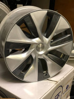 TESLA RIM WHEEL 19 INCH FACTORY 5 LUG ONLY ONE WHEEL