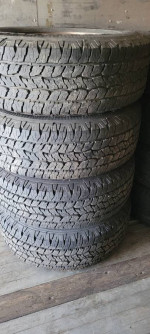 Full set of good year tires 265-70-17