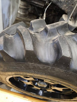 V tread with wheels (4)