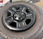 2023 JEEP WRANGLER TIRES WITH BLACK JEEP RIMS 245/75R17 LIKE NEW set 5