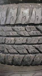 (4) 225 65 17 Yokohama geolander tires