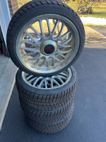 4 Like New 205X40X17 84H Bridgestone Blizzak Snow Winter Tires on Alloy Wheels