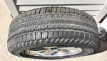 245/65R17 Goodyear Fortera + wheel