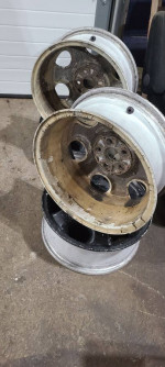 Subaru Alloy wheels 15 X 7.