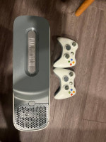 Xbox 360 Final Fantasy XIII Edition 250GB w/ 2 controllers
