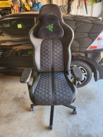 Razer Gaming Chair... like new/very comfortable/Retail $299