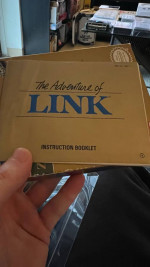 Zelda 2 Nes very very nice condition! Complete in box, make an offer