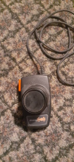 2 Atari controllers